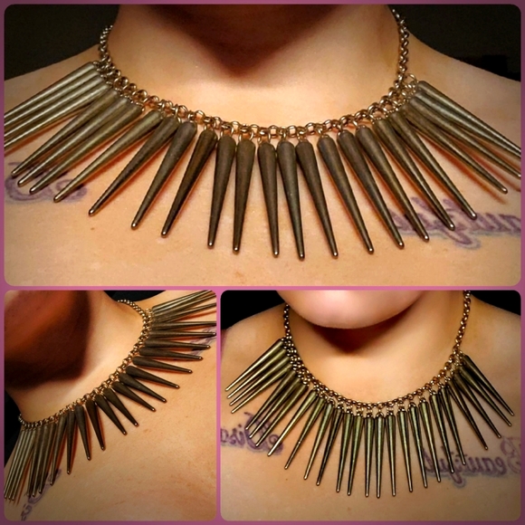 Like New! H&M Dangling Spike Fashion Necklace! - Picture 3 of 5